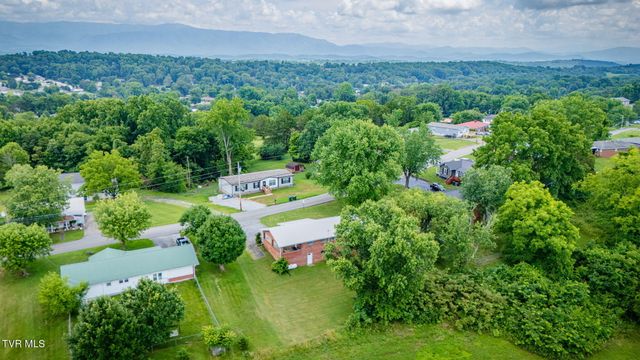 619 East Barton Ridge Road, Greeneville, TN 37745