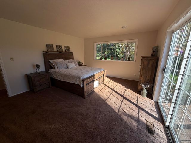 4180 Meadowview Lane, Hydesville, CA 95547