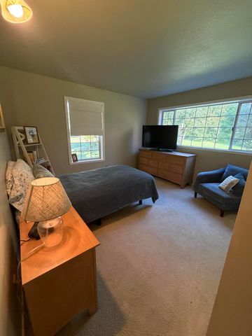 4180 Meadowview Lane, Hydesville, CA 95547