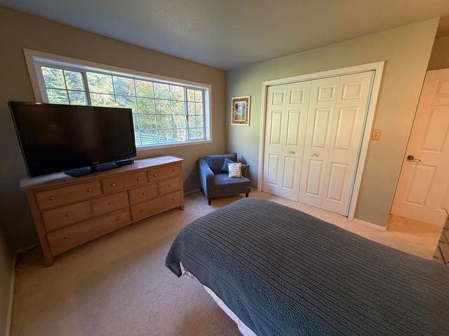 4180 Meadowview Lane, Hydesville, CA 95547