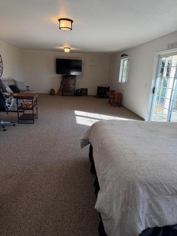 4180 Meadowview Lane, Hydesville, CA 95547