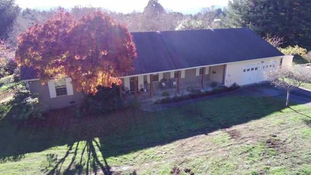 4180 Meadowview Lane, Hydesville, CA 95547