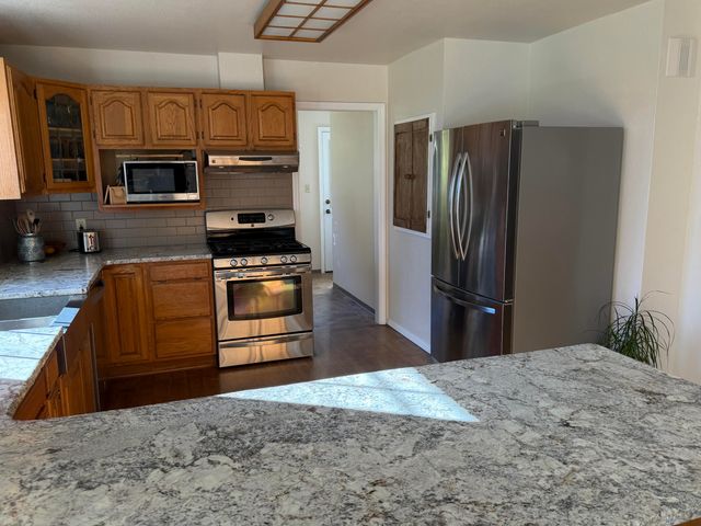 4180 Meadowview Lane, Hydesville, CA 95547