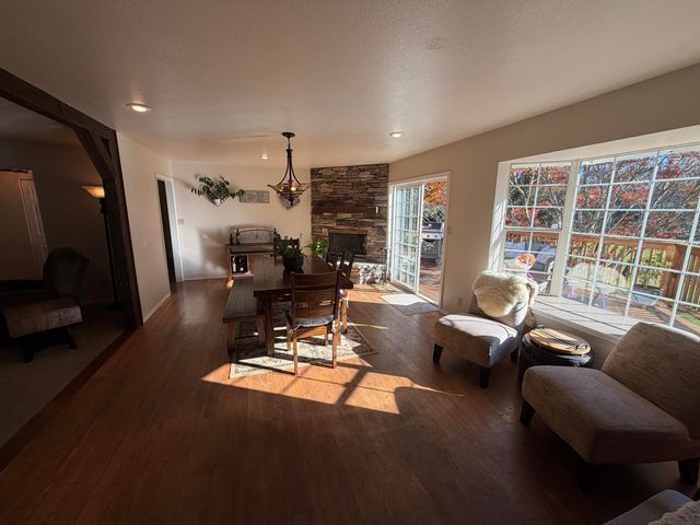 4180 Meadowview Lane, Hydesville, CA 95547