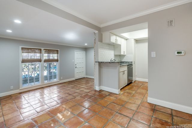 66 Brees Blvd Apt 34, San Antonio, TX 78209