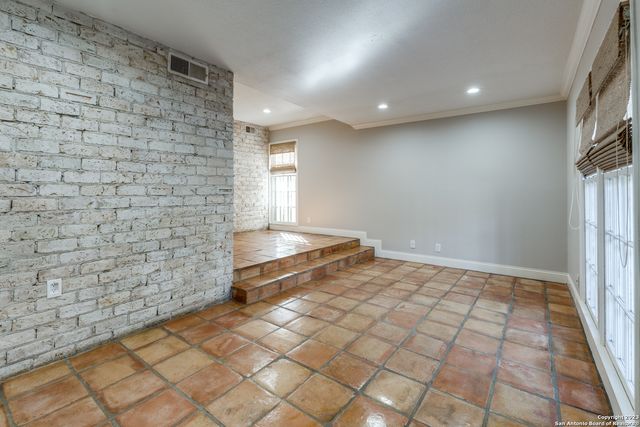 66 Brees Blvd Apt 34, San Antonio, TX 78209