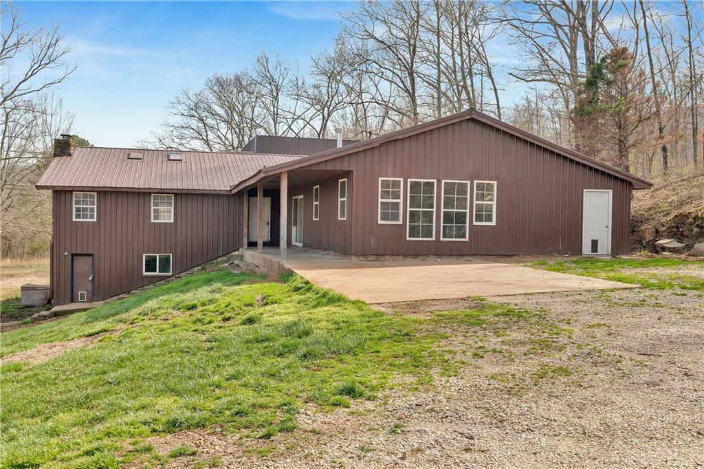 181 Madison 4110, Elkins, AR 72727
