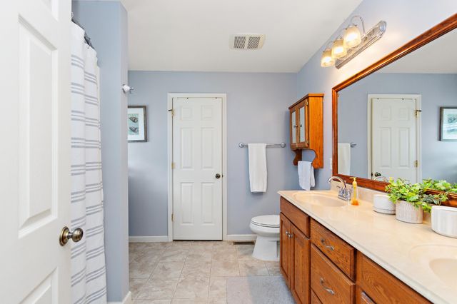 73 Deberry Ct, Manchester, TN 37355