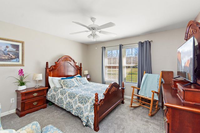 73 Deberry Ct, Manchester, TN 37355