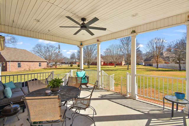 73 Deberry Ct, Manchester, TN 37355