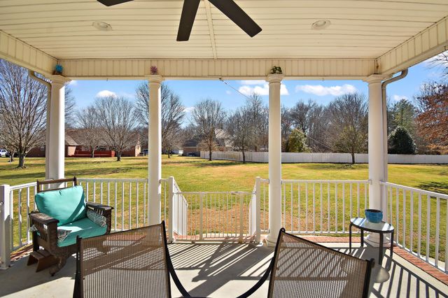 73 Deberry Ct, Manchester, TN 37355