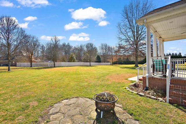 73 Deberry Ct, Manchester, TN 37355