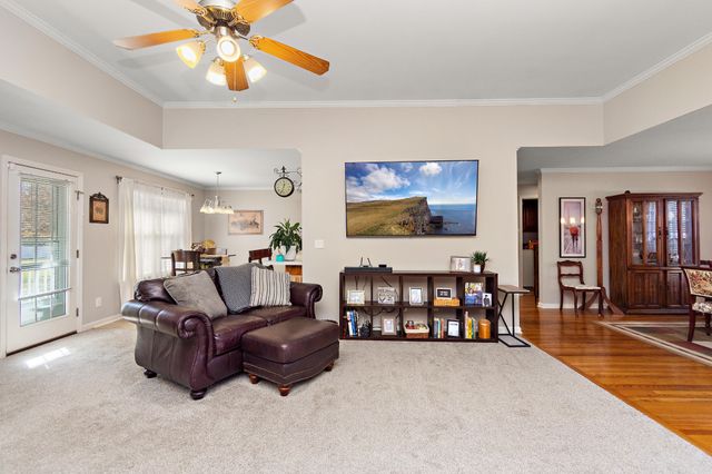 73 Deberry Ct, Manchester, TN 37355