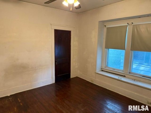 1220 N UNIVERSITY Street, Peoria, IL 61606