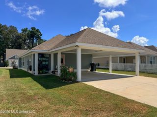 326 Mount Pleasant Drive, Hattiesburg, MS 39402