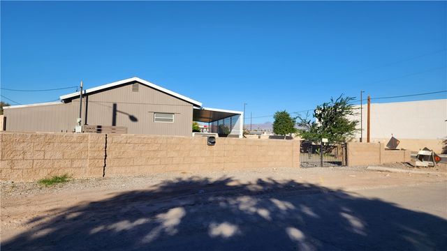 1795 Surf Sand Dr, Bullhead City, AZ 86442