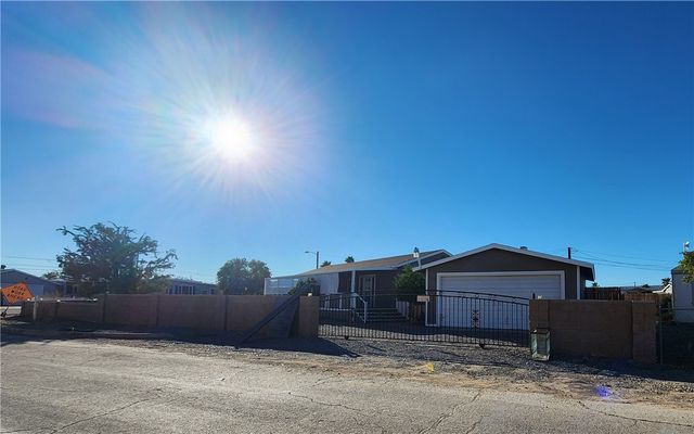 1795 Surf Sand Dr, Bullhead City, AZ 86442