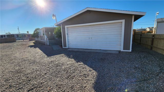 1795 Surf Sand Dr, Bullhead City, AZ 86442