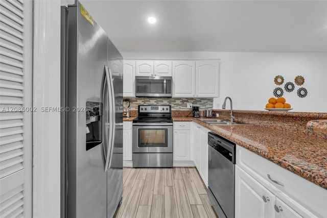 13936 SW 151st Ave, Miami, FL 33196