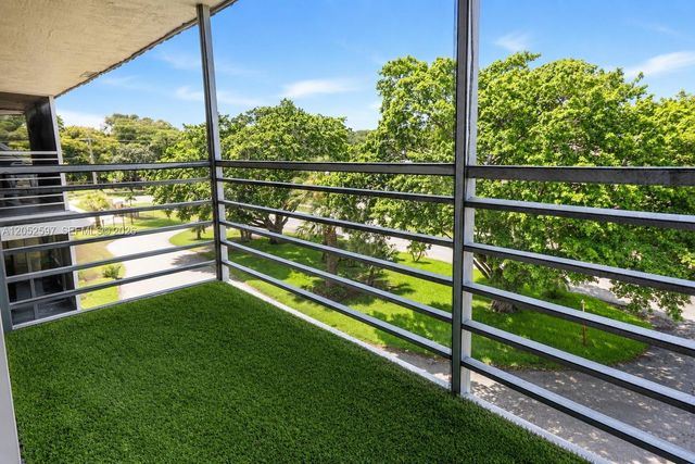 4848 NW 24th Court 436, Lauderdale Lakes, FL 33313