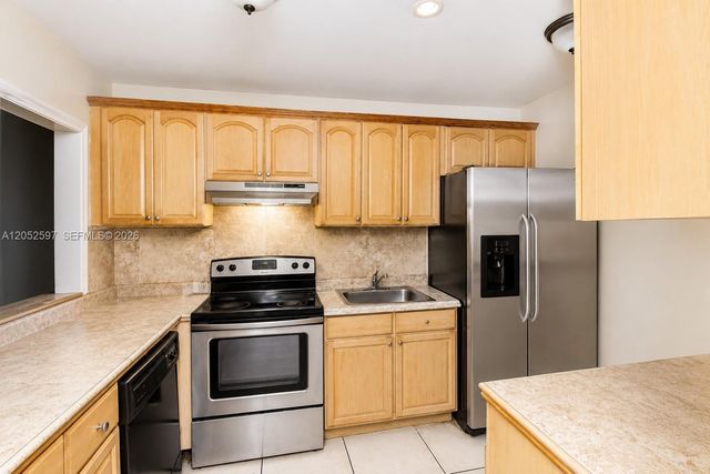 4848 NW 24th Court 436, Lauderdale Lakes, FL 33313