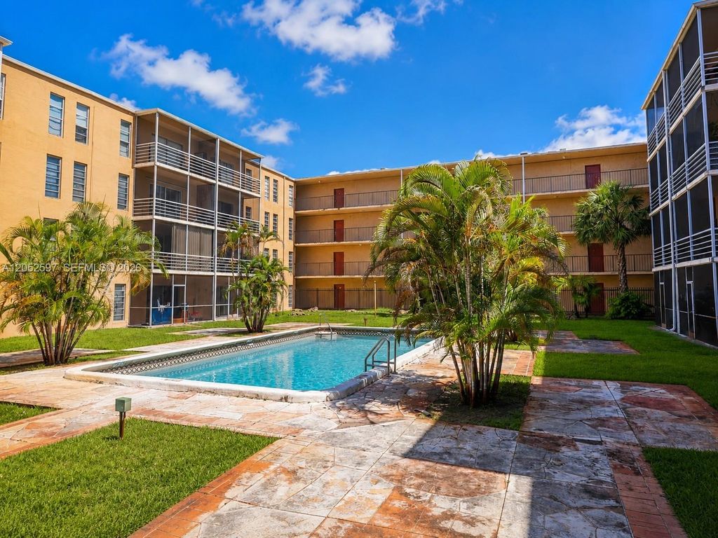 4848 NW 24th Court 436, Lauderdale Lakes, FL 33313