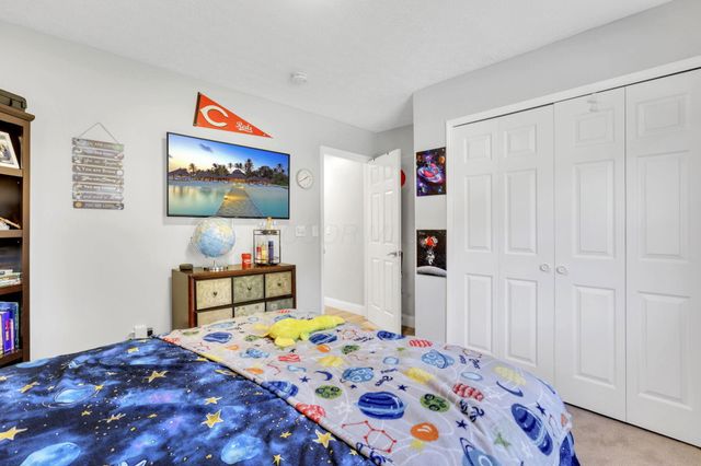 240 Pruden Drive, Pickerington, OH 43147