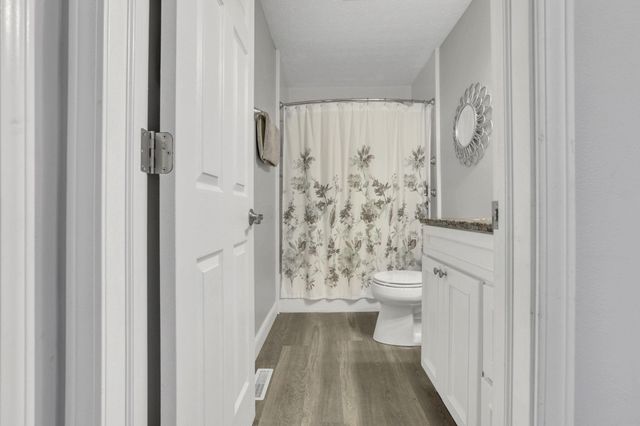 240 Pruden Drive, Pickerington, OH 43147