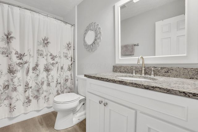 240 Pruden Drive, Pickerington, OH 43147