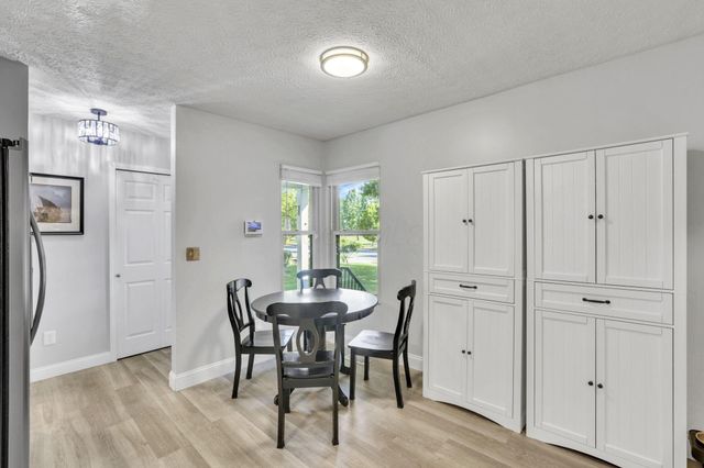 240 Pruden Drive, Pickerington, OH 43147