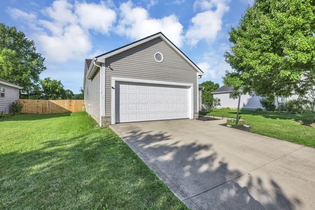 240 Pruden Drive, Pickerington, OH 43147