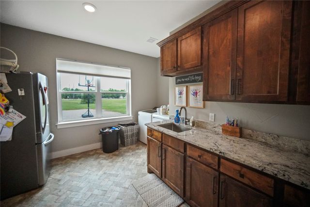 1201 Synterra Estates Loop, Jacksboro, TX 76458