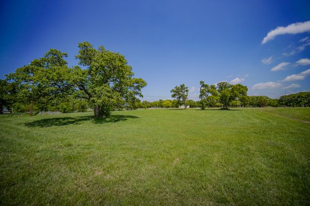 1201 Synterra Estates Loop, Jacksboro, TX 76458