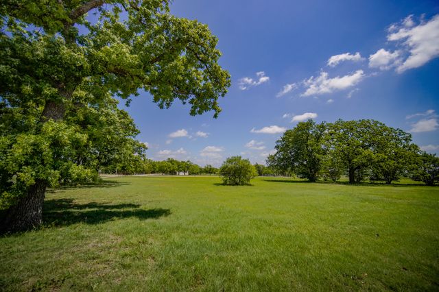 1201 Synterra Estates Loop, Jacksboro, TX 76458