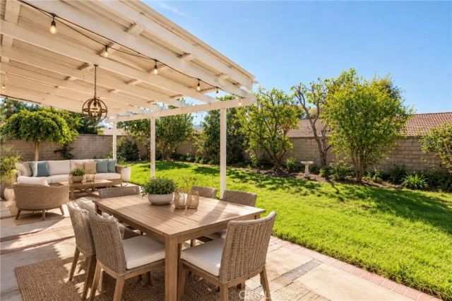 13114 Inglewood, Moorpark, CA 93021