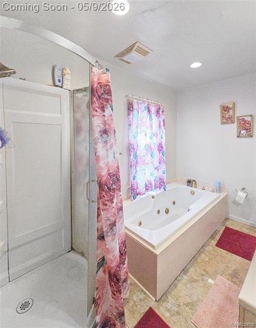 22449 Marine Avenue, Eastpointe, MI 48021