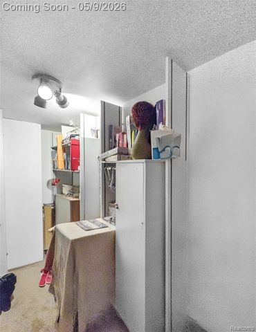 22449 Marine Avenue, Eastpointe, MI 48021