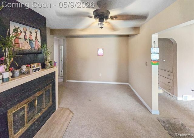 22449 Marine Avenue, Eastpointe, MI 48021