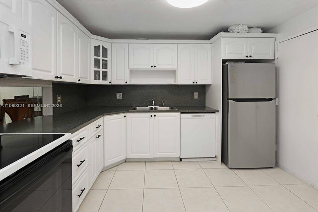 2821 N Miami Beach Boulevard 2K, North Miami Beach, FL 33160