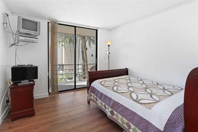 2821 N Miami Beach Boulevard 2K, North Miami Beach, FL 33160
