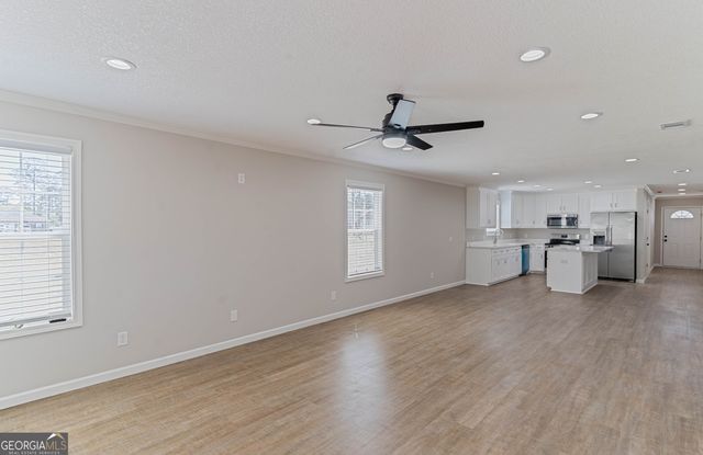 227 Twinn Lakes Drive, Baxley, GA 31513