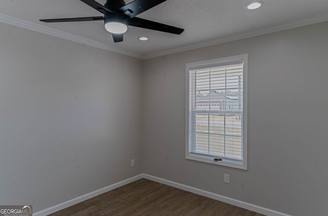 227 Twinn Lakes Drive, Baxley, GA 31513