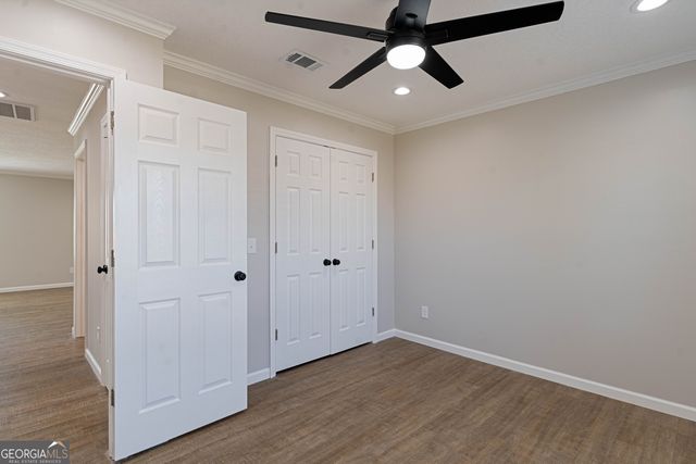 227 Twinn Lakes Drive, Baxley, GA 31513