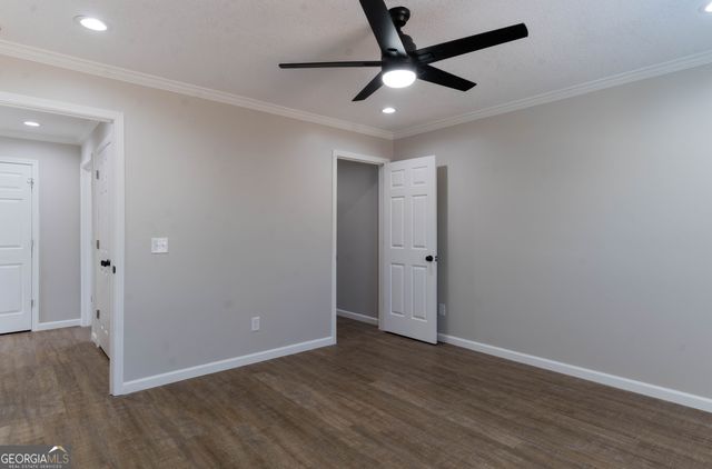 227 Twinn Lakes Drive, Baxley, GA 31513