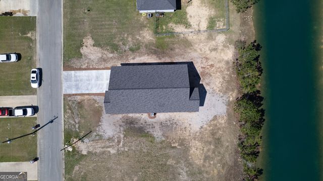 227 Twinn Lakes Drive, Baxley, GA 31513