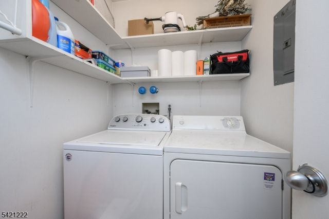 1614 Spruce Hills Dr, Glen Gardner Boro, NJ 08826