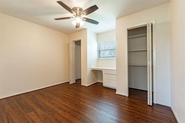 5383 Wilson Avenue, Alvin, TX 77511