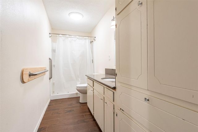 5383 Wilson Avenue, Alvin, TX 77511