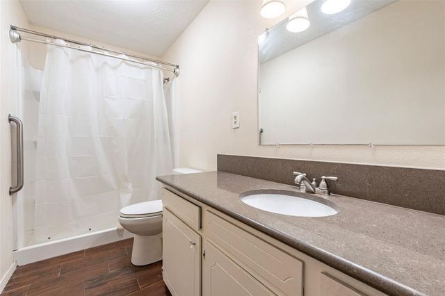 5383 Wilson Avenue, Alvin, TX 77511