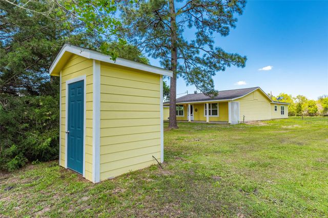 5383 Wilson Avenue, Alvin, TX 77511